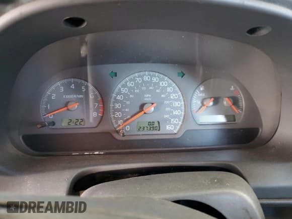 ✅ 2001 Volvo V40 • VIN: YV1VW29571F734092 • Lot: 66326375. Wystawiony na Copart z przebiegiem 237 390 mil. Bezpłatny archiwum sprzedaży aukcyjnych z USA i szczegółowy raport historii pojazdu na DreamBid. Zdjęcie 9.