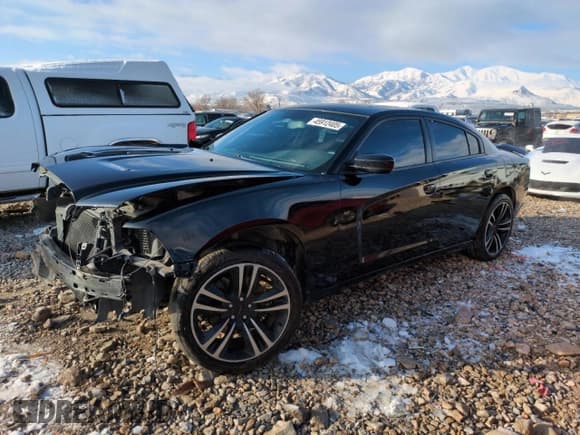 ✅ 2013 Dodge Charger RT Plus • VIN: 2C3CDXDT4DH690288 • Lot: 45912405. Listed on Copart with 127,088 mi. Free auction sales archive from the USA and detailed vehicle history report at DreamBid. Image 1.