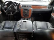 ✅ 2007 Chevrolet Avalanche 2LT • VIN: 3GNEC12J07G267368 • Lot: 84643225. Listed on Copart with 243,118 mi. Free auction sales archive from the USA and detailed vehicle history report at DreamBid. Image 8.