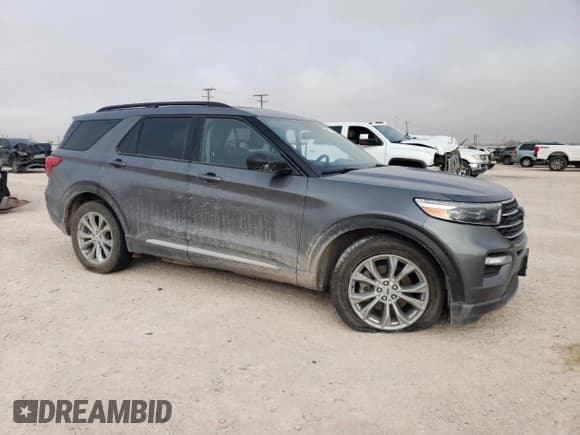 ✅ 2021 Ford Explorer XLT • VIN: 1FMSK7DH2MGC39148 • Lot: 44561415. Wystawiony na Copart z przebiegiem Nie podano. Bezpłatny archiwum sprzedaży aukcyjnych z USA i szczegółowy raport historii pojazdu na DreamBid. Zdjęcie 4.