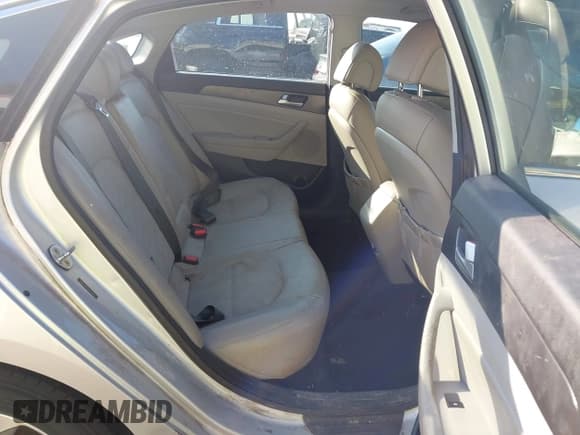 ✅ 2017 Hyundai Sonata Sport • VIN: 5NPE34AF9HH441521 • Лот: 43338565. Опубликован ранее на IAAI с пробегом 160 875 миль. Бесплатный доступ к архиву аукционных продаж из США и подробный отчёт об истории автомобиля на DreamBid. Изображение 8.