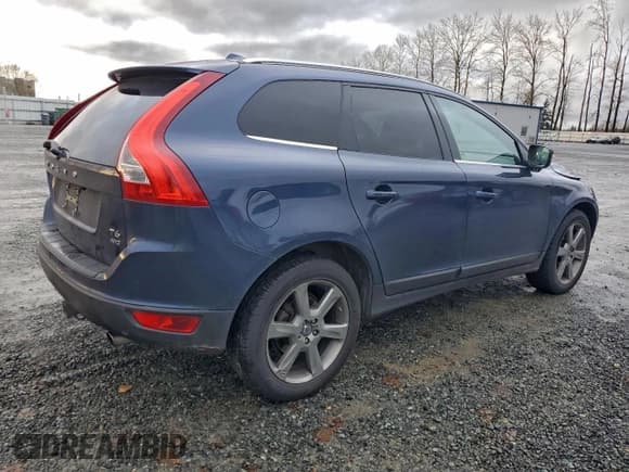 ✅ 2013 Volvo XC60 T6 • VIN: YV4902DZ1D2414388 • Lot: 94923335. Wystawiony na Copart z przebiegiem 189 970 mil. Bezpłatny archiwum sprzedaży aukcyjnych z USA i szczegółowy raport historii pojazdu na DreamBid. Zdjęcie 3.