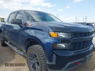 ✅ 2020 Chevrolet Silverado 1500 Custom Trail Boss • VIN: 3GCPYCEF7LG236294 • Lot: 42688696. Wystawiony na IAAI z przebiegiem 111 263 mil. Bezpłatny archiwum sprzedaży aukcyjnych z USA i szczegółowy raport historii pojazdu na DreamBid. Zdjęcie 1.