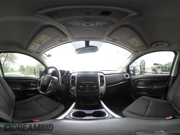 ✅ 2018 Nissan Titan Platinum Reserve • VIN: 1N6BA1F45JN517673 • Lot: 42260378. Wystawiony na IAAI z przebiegiem 92 050 mil. Bezpłatny archiwum sprzedaży aukcyjnych z USA i szczegółowy raport historii pojazdu na DreamBid. Zdjęcie 18.