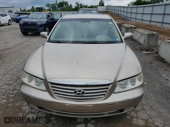 2008 Hyundai Azera Limited с VIN KMHFC46F28A291297, выставлен на аукционе Copart как лот 56549315 с пробегом 161 035 миль миль и Чистый • Clean title. История ставок и продаж доступна на DreamBid. Изображение 5.