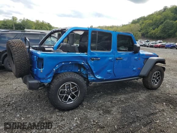 ✅ 2024 Jeep Wrangler Rubicon • VIN: 1C4PJXFG3RW369521 • Лот: 71998475. Опубликован ранее на Copart с пробегом 2 499 миль. Бесплатный доступ к архиву аукционных продаж из США и подробный отчёт об истории автомобиля на DreamBid. Изображение 3.