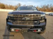 ✅ 2021 Chevrolet Silverado 1500 LT Trail Boss • VIN: 1GCPYFEL3MZ375735 • Lot: 78494534. Wystawiony na Copart z przebiegiem 25 850 mil. Bezpłatny archiwum sprzedaży aukcyjnych z USA i szczegółowy raport historii pojazdu na DreamBid. Zdjęcie 5.