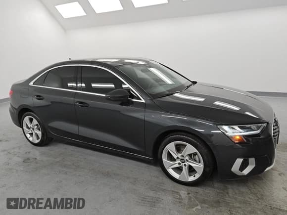 ✅ 2022 Audi A3 Premium • VIN: WAUAUDGY2NA094957 • Lot: 62092195. Wystawiony na Copart z przebiegiem 58 638 mil. Bezpłatny archiwum sprzedaży aukcyjnych z USA i szczegółowy raport historii pojazdu na DreamBid. Zdjęcie 4.