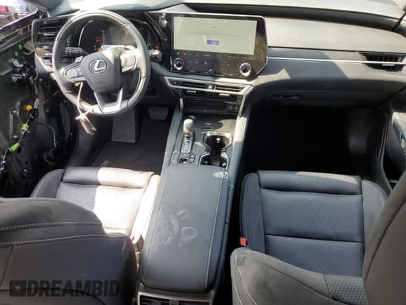 ✅ 2024 Lexus RX 450h+ Luxury • VIN: JTJCJMGA5R2014880 • Lot: 62349135. Wystawiony na Copart z przebiegiem 19 955 mil. Bezpłatny archiwum sprzedaży aukcyjnych z USA i szczegółowy raport historii pojazdu na DreamBid. Zdjęcie 8.