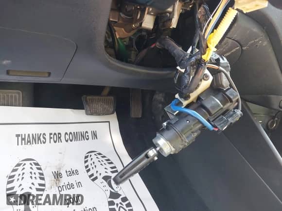 2019 Hyundai Accent SE z VIN 3KPC24A30KE042430, wystawiony jako IAAI lot #43204391 z przebiegiem 94 110 mil mil oraz . Historia ofert i sprzedaży dostępna na DreamBid. Obrazek 18.