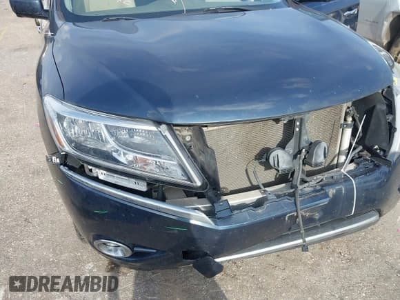 ✅ 2015 Nissan Pathfinder SV • VIN: 5N1AR2MN8FC671902 • Lot: 42648605. Listed on IAAI with 106,060 mi. Free auction sales archive from the USA and detailed vehicle history report at DreamBid. Image 6.