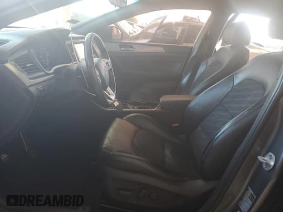 ✅ 2018 Hyundai Sonata SEL • VIN: 5NPE34AF1JH725649 • Лот: 86650285. Опубликован ранее на Copart с пробегом 64 612 миль. Бесплатный доступ к архиву аукционных продаж из США и подробный отчёт об истории автомобиля на DreamBid. Изображение 7.