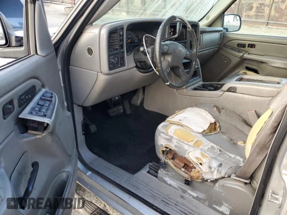 ✅ 2005 GMC Sierra 1500 SLT • VIN: 2GTEK13T151201414 • Лот: 89488525. Опубликован ранее на Copart с пробегом 325 533 миль. Бесплатный доступ к архиву аукционных продаж из США и подробный отчёт об истории автомобиля на DreamBid. Изображение 8.