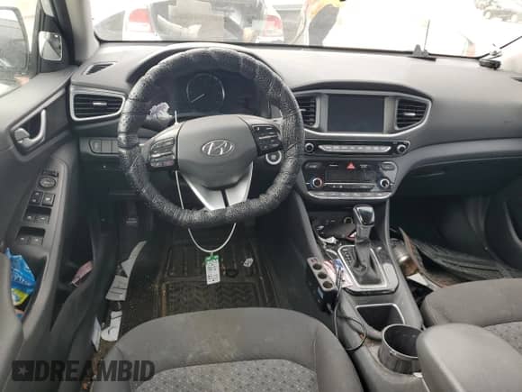 2019 Hyundai Ioniq Blue с VIN KMHC65LCXKU180156, выставлен на аукционе Copart как лот 71618984 с пробегом 103 042 миль миль и Списание • Salvage title. История ставок и продаж доступна на DreamBid. Изображение 8.