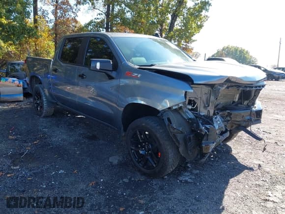 ✅ 2021 Chevrolet Silverado 1500 LT Trail Boss • VIN: 1GCPYFEL4MZ260285 • Lot: 43559454. Wystawiony na IAAI z przebiegiem 89 699 mil. Bezpłatny archiwum sprzedaży aukcyjnych z USA i szczegółowy raport historii pojazdu na DreamBid. Zdjęcie 1.