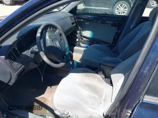 ✅ 2004 Hyundai Elantra GLS • VIN: KMHDN46D94U888648 • Lot: 41825624. Wystawiony na IAAI z przebiegiem 129 109 mil. Bezpłatny archiwum sprzedaży aukcyjnych z USA i szczegółowy raport historii pojazdu na DreamBid. Zdjęcie 5.