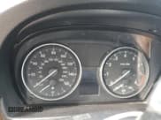 ✅ 2008 BMW 3 Series 335i • VIN: WBAWL73538P178132 • Лот: 92894395. Опубликован ранее на Copart с пробегом Не указан. Бесплатный доступ к архиву аукционных продаж из США и подробный отчёт об истории автомобиля на DreamBid. Изображение 9.