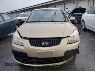 ✅ 2007 Kia Rio LX • VIN: KNADE123676272931 • Lot: 71339424. Listed on Copart with 138,509 mi. Free auction sales archive from the USA and detailed vehicle history report at DreamBid. Image 5.