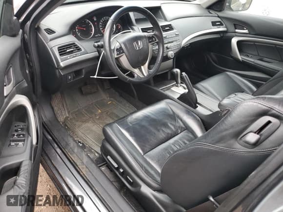 ✅ 2009 Honda Accord EX-L • VIN: 1HGCS12829A801747 • Lot: 91881475. Wystawiony na Copart z przebiegiem 116 093 mil. Bezpłatny archiwum sprzedaży aukcyjnych z USA i szczegółowy raport historii pojazdu na DreamBid. Zdjęcie 8.