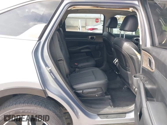 ✅ 2021 Kia Sorento EX • VIN: 5XYRHDLF6MG026688 • Lot: 43308469. Listed on IAAI with 75,586 mi. Free auction sales archive from the USA and detailed vehicle history report at DreamBid. Image 8.