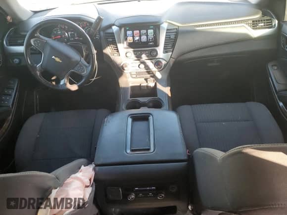 2018 Chevrolet Suburban LS z VIN 1GNSCGKC0JR272245, wystawiony jako Copart lot #47000635 z przebiegiem 136 353 mil mil oraz Szkoda całkowita • Salvage title. Historia ofert i sprzedaży dostępna na DreamBid. Obrazek 8.