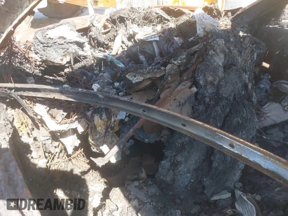 ✅ 2015 Hyundai Genesis Coupe Ultimate • VIN: KMHHU6KJ4FU124365 • Lot: 39001064. Wystawiony na IAAI z przebiegiem Nie podano. Bezpłatny archiwum sprzedaży aukcyjnych z USA i szczegółowy raport historii pojazdu na DreamBid. Zdjęcie 7.