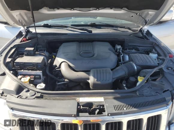 ✅ 2011 Jeep Grand Cherokee Laredo • VIN: 1J4RR4GG6BC746651 • Lot: 56205055. Listed on Copart with 154,342 mi. Free auction sales archive from the USA and detailed vehicle history report at DreamBid. Image 12.