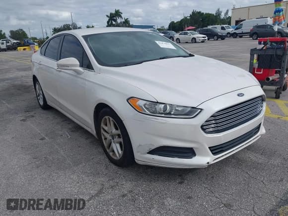 ✅ 2015 Ford Fusion SE • VIN: 1FA6P0HD9F5116439 • Lot: 43479817. Wystawiony na IAAI z przebiegiem 119 752 mil. Bezpłatny archiwum sprzedaży aukcyjnych z USA i szczegółowy raport historii pojazdu na DreamBid. Zdjęcie 6.