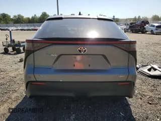 ✅ 2024 Toyota bZ4X XLE • VIN: JTMABACA3RA063724 • Lot: 70419464. Wystawiony na Copart z przebiegiem 892 mil. Bezpłatny archiwum sprzedaży aukcyjnych z USA i szczegółowy raport historii pojazdu na DreamBid. Zdjęcie 6.