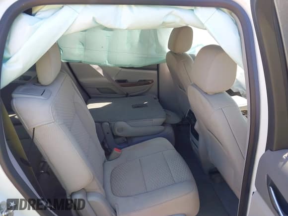 ✅ 2018 GMC Acadia SLE • VIN: 1GKKNLLA5JZ149781 • Lot: 40499900. Listed on IAAI with 92,136 mi. Free auction sales archive from the USA and detailed vehicle history report at DreamBid. Image 8.