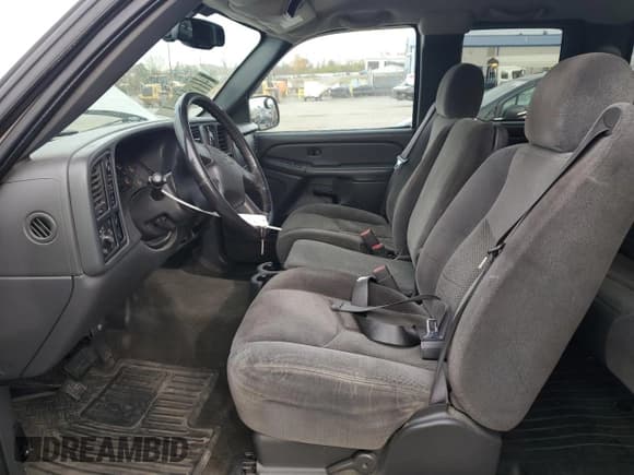 ✅ 2005 Chevrolet Silverado 1500 Z71 • VIN: 2GCEK19B951345758 • Лот: 91823735. Опубликован ранее на Copart с пробегом 157 581 миль. Бесплатный доступ к архиву аукционных продаж из США и подробный отчёт об истории автомобиля на DreamBid. Изображение 7.