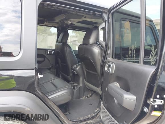 ✅ 2022 Jeep Wrangler Unlimited Sport S • VIN: 1C4HJXDG7NW195681 • Lot: 43256297. Listed on IAAI with 48,954 mi. Free auction sales archive from the USA and detailed vehicle history report at DreamBid. Image 8.
