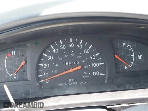 ✅ 1999 Toyota Tacoma PreRunner • VIN: 4TASM92N4XZ499378 • Lot: 42490826. Listed on IAAI with 258,603 mi. Free auction sales archive from the USA and detailed vehicle history report at DreamBid. Image 7.