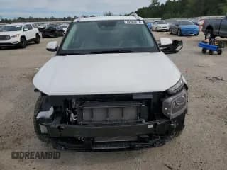 ✅ 2024 Hyundai Venue SEL • VIN: KMHRC8A39RU279620 • Lot: 74964814. Wystawiony na Copart z przebiegiem 12 572 mil. Bezpłatny archiwum sprzedaży aukcyjnych z USA i szczegółowy raport historii pojazdu na DreamBid. Zdjęcie 5.