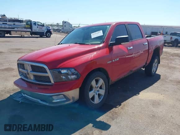2010 Dodge 1500 Sport z VIN 1D7RV1CT1AS134001, wystawiony jako IAAI lot #43233851 z przebiegiem 250 074 mil mil oraz . Historia ofert i sprzedaży dostępna na DreamBid. Obrazek 2.