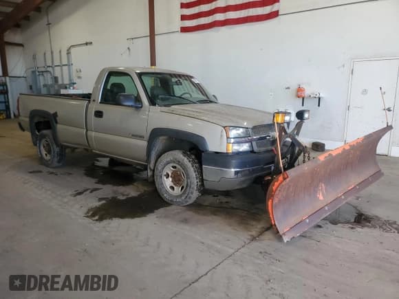 ✅ 2004 Chevrolet Silverado 2500HD Work Truck • VIN: 1GCHK24U94E231297 • Lot: 86811145. Wystawiony na Copart z przebiegiem 248 370 mil. Bezpłatny archiwum sprzedaży aukcyjnych z USA i szczegółowy raport historii pojazdu na DreamBid. Zdjęcie 4.