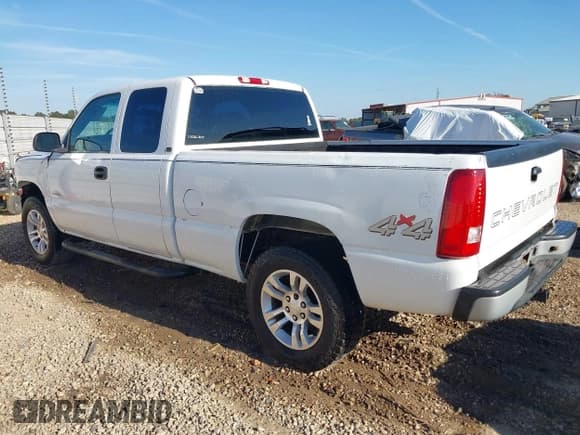 ✅ 2001 Chevrolet Silverado 1500 LS • VIN: 2GCEK19TX11272192 • Лот: 43612893. Опубликован ранее на IAAI с пробегом 159 357 миль. Бесплатный доступ к архиву аукционных продаж из США и подробный отчёт об истории автомобиля на DreamBid. Изображение 3.