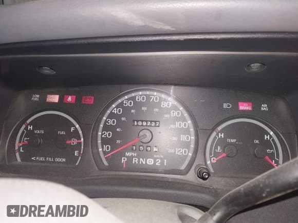 ✅ 2004 Ford Crown Victoria LX • VIN: 2FAFP74W44X137372 • Lot: 43576996. Listed on IAAI with 109,727 mi. Free auction sales archive from the USA and detailed vehicle history report at DreamBid. Image 7.