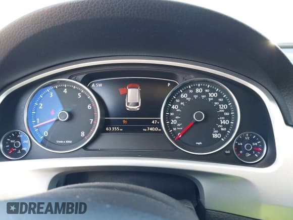 ✅ 2016 Volkswagen Touareg Lux • VIN: WVGEF9BP4GD001508 • Lot: 41850994. Wystawiony na IAAI z przebiegiem 63 355 mil. Bezpłatny archiwum sprzedaży aukcyjnych z USA i szczegółowy raport historii pojazdu na DreamBid. Zdjęcie 7.