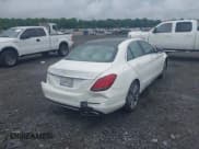 ✅ 2019 Mercedes-Benz C 300 • VIN: 55SWF8EB9KU298567 • Lot: 42638949. Wystawiony na IAAI z przebiegiem 24 967 mil. Bezpłatny archiwum sprzedaży aukcyjnych z USA i szczegółowy raport historii pojazdu na DreamBid. Zdjęcie 4.