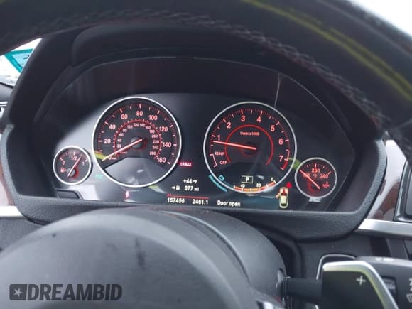 ✅ 2015 BMW 4 Series 428i xDrive • VIN: WBA4C9C56FD330535 • Lot: 43742856. Wystawiony na IAAI z przebiegiem 157 456 mil. Bezpłatny archiwum sprzedaży aukcyjnych z USA i szczegółowy raport historii pojazdu na DreamBid. Zdjęcie 7.