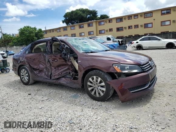 ✅ 2013 Volkswagen Passat S • VIN: 1VWAH7A33DC146781 • Лот: 81672305. Опубликован ранее на Copart с пробегом 139 475 миль. Бесплатный доступ к архиву аукционных продаж из США и подробный отчёт об истории автомобиля на DreamBid. Изображение 4.