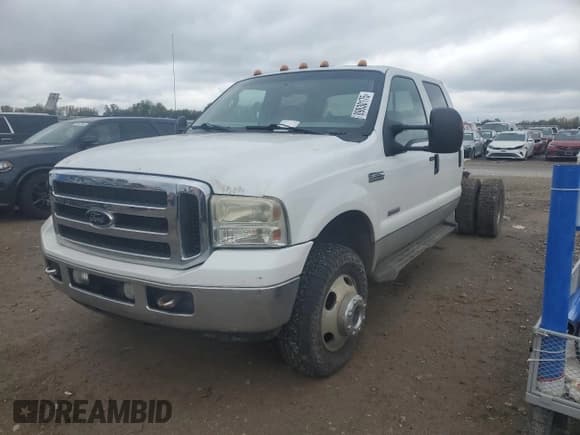 ✅ 2006 Ford F-350 XL • VIN: 1FTWW33P86ED60180 • Lot: 89830175. Wystawiony na Copart z przebiegiem 259 140 mil. Bezpłatny archiwum sprzedaży aukcyjnych z USA i szczegółowy raport historii pojazdu na DreamBid. Zdjęcie 1.