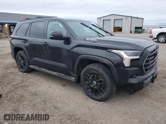 ✅ 2024 Toyota Sequoia SR5 • VIN: 7SVAAABA4RX042999 • Лот: 87318614. Опубликован ранее на Copart с пробегом Не указан. Бесплатный доступ к архиву аукционных продаж из США и подробный отчёт об истории автомобиля на DreamBid. Изображение 4.