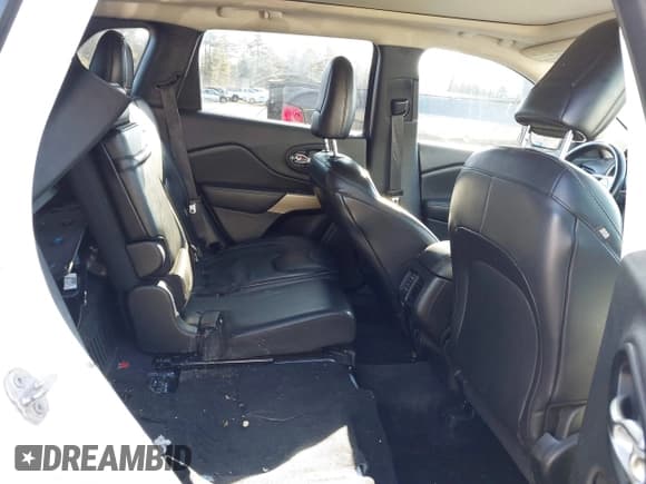 ✅ 2018 Jeep Cherokee Limited • VIN: 1C4PJMDB5JD583559 • Lot: 41754144. Wystawiony na IAAI z przebiegiem 150 617 mil. Bezpłatny archiwum sprzedaży aukcyjnych z USA i szczegółowy raport historii pojazdu na DreamBid. Zdjęcie 8.