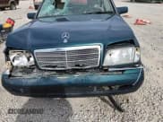 ✅ 1995 Mercedes-Benz C 2.8L • VIN: WDBHA28E5SF171109 • Лот: 70475315. Опубликован ранее на Copart с пробегом 70 295 миль. Бесплатный доступ к архиву аукционных продаж из США и подробный отчёт об истории автомобиля на DreamBid. Изображение 13.