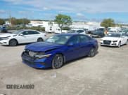 ✅ 2024 Hyundai Elantra SEL • VIN: KMHLM4DG6RU689091 • Lot: 43448185. Listed on IAAI with 33,460 mi. Free auction sales archive from the USA and detailed vehicle history report at DreamBid. Image 18.