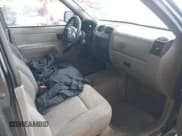 ✅ 2005 Chevrolet Colorado LS Z85 • VIN: 1GCCS148658219924 • Lot: 42581305. Listed on IAAI with 254,494 mi. Free auction sales archive from the USA and detailed vehicle history report at DreamBid. Image 5.