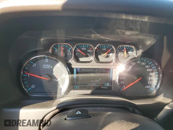 ✅ 2019 Chevrolet Suburban LT • VIN: 1GNSKHKC4KR310747 • Lot: 79517514. Wystawiony na Copart z przebiegiem 137 469 mil. Bezpłatny archiwum sprzedaży aukcyjnych z USA i szczegółowy raport historii pojazdu na DreamBid. Zdjęcie 9.