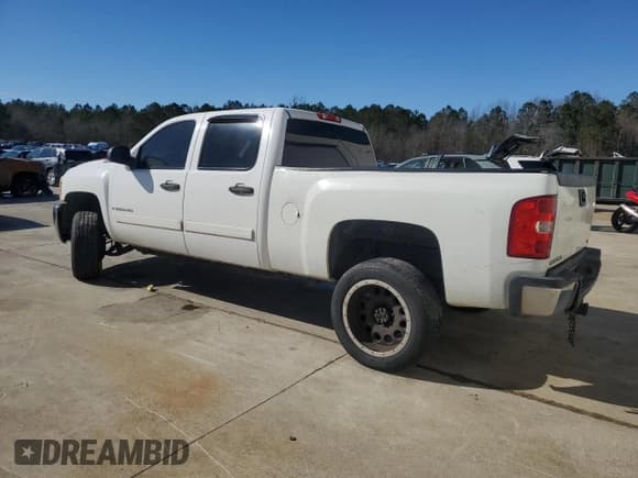 ✅ 2007 Chevrolet Silverado 2500HD 1LT • VIN: 1GCHC23K37F567474 • Lot: 88852875. Wystawiony na Copart z przebiegiem 299 201 mil. Bezpłatny archiwum sprzedaży aukcyjnych z USA i szczegółowy raport historii pojazdu na DreamBid. Zdjęcie 2.